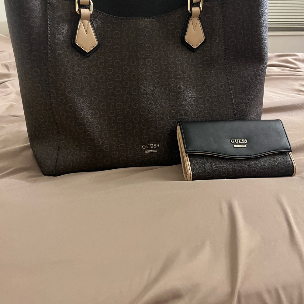 GUESS Black and Tan Tote Bag Set